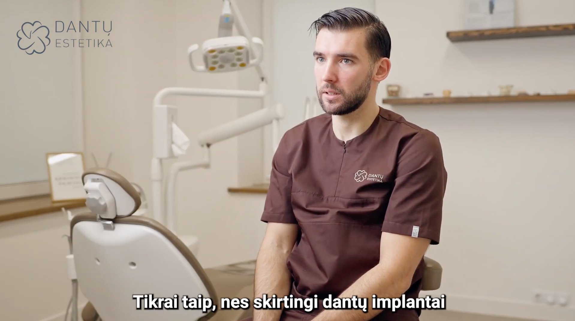 Dantų implantai Dantų estetikos klinikoje Kaune